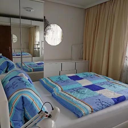 Moni Xxl 55m2 Апартаменти *
